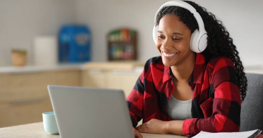 Can You Earn a Diploma Online in Your Spare Time?